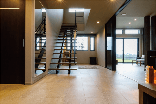 entrance hall / reading space